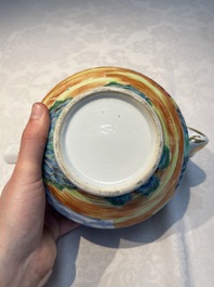 A Chinese Canton famille rose 20-piece tea service with figural design, 19th C.