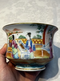 A Chinese Canton famille rose 20-piece tea service with figural design, 19th C.