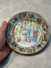 A Chinese Canton famille rose 20-piece tea service with figural design, 19th C.