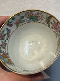 A Chinese Canton famille rose 20-piece tea service with figural design, 19th C.