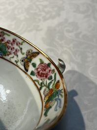 A Chinese Canton famille rose 20-piece tea service with figural design, 19th C.