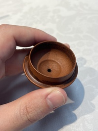 A Chinese Yixing stoneware teapot and cover, signed Hui Mengchen 惠孟臣, 20th C.