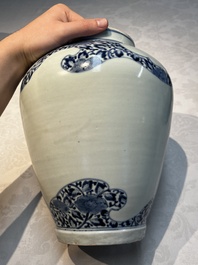 A pair of unusual Japanese Arita blue and white 'Unfinished' vases, Edo, 17/18th C.