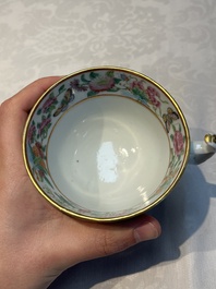 A Chinese Canton famille rose 20-piece tea service with figural design, 19th C.
