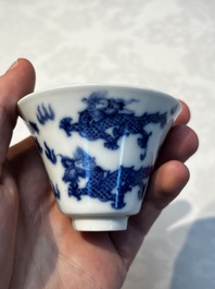 A pair of Chinese blue and white 'Bleu de Hue' 'Dragon' cups, Nhuoc Tham Tran Tang 若深珍藏 mark, 19th C.