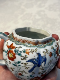 A Japanese Kakiemon teapot and cover, Edo, late 17th C.