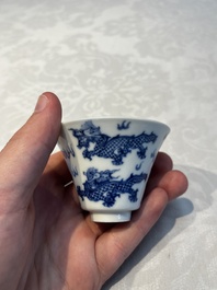 A pair of Chinese blue and white 'Bleu de Hue' 'Dragon' cups, Nhuoc Tham Tran Tang 若深珍藏 mark, 19th C.