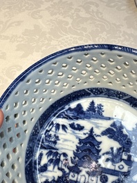 Six Chinese blue and white reticulated baskets with pagodas along a river, Qianlong