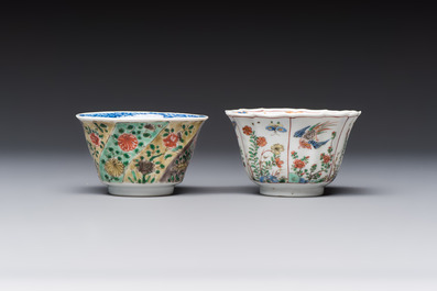 Two Chinese famille verte cups and four saucers, lingzhi and jade marks, Kangxi
