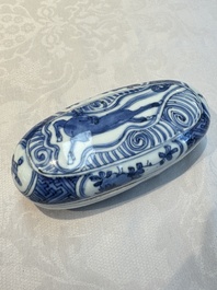 A Chinese blue and white 'Flying horse' betel nut box and cover, Wanli