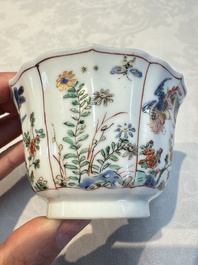 Two Chinese famille verte cups and four saucers, lingzhi and jade marks, Kangxi
