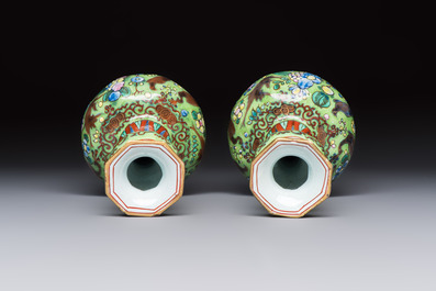 A pair of clobbered Dutch Delft vases, 17th C.