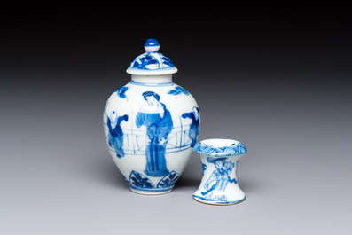 A small Chinese blue and white covered vase and a miniature salt, Kangxi