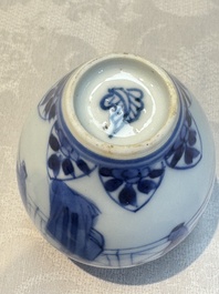 A small Chinese blue and white covered vase and a miniature salt, Kangxi