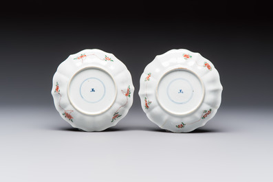 Two Chinese famille verte cups and four saucers, lingzhi and jade marks, Kangxi