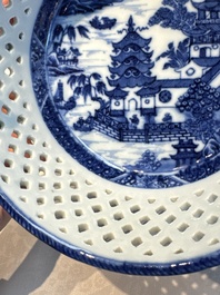Six Chinese blue and white reticulated baskets with pagodas along a river, Qianlong