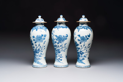 A Chinese blue and white five-piece garniture with birds among flowering branches, Qianlong