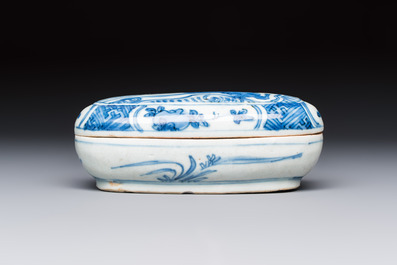 A Chinese blue and white 'Flying horse' betel nut box and cover, Wanli