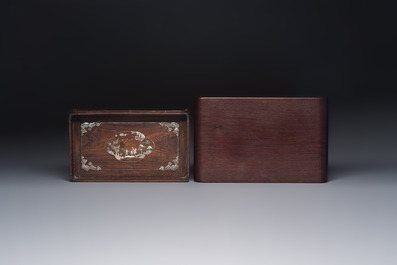 A Chinese or Vietnamese mother-of-pearl-inlaid wooden tray and a Chinese hongmu stand, 19/20th C.
