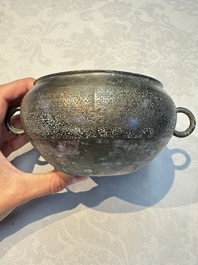 A Chinese archaic bronze two-handled cup with 'Leiwen' design, late Spring and Autumn period