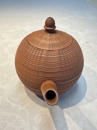 An English 4-piece engine-turned redware tea service, pseudo-Chinese marks, 2nd half 18th C.