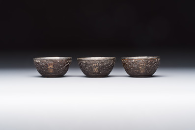 A group of 12 Chinese silver-lined coconut 'Shou 壽' bowls and cups, Wang Hengxin 王恆馨 marks, 19/20th C.