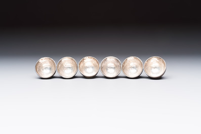 A group of 12 Chinese silver-lined coconut 'Shou 壽' bowls and cups, Wang Hengxin 王恆馨 marks, 19/20th C.