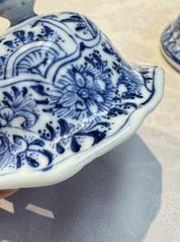 A Chinese blue and white five-piece garniture with floral design, Kangxi