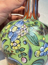 A pair of clobbered Dutch Delft vases, 17th C.
