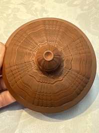 An English 4-piece engine-turned redware tea service, pseudo-Chinese marks, 2nd half 18th C.