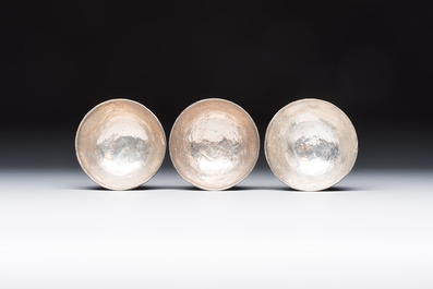 A group of 12 Chinese silver-lined coconut 'Shou 壽' bowls and cups, Wang Hengxin 王恆馨 marks, 19/20th C.