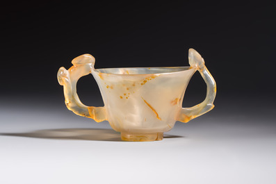 A Chinese agate cup with two lingzhi-form handles, 19th C.