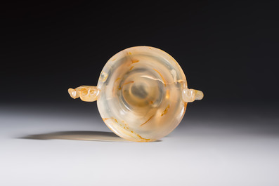 A Chinese agate cup with two lingzhi-form handles, 19th C.