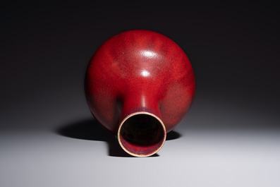 A Chinese flamb&eacute;-glazed bottle vase, 19th C.