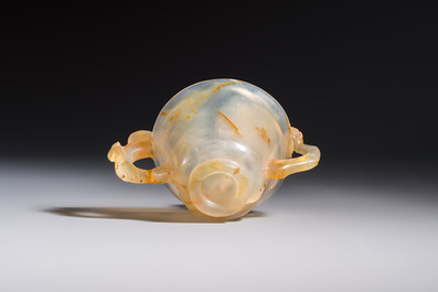 A Chinese agate cup with two lingzhi-form handles, 19th C.