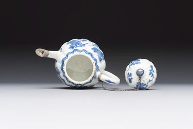13 Chinese blue and white wares and four sets of Japanese Imari cups and saucers, 17/18th C.