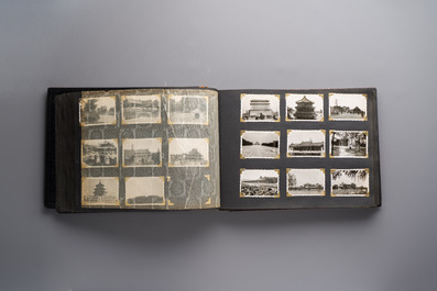 (Graphic content!) A photo album with views of China and Southeast Asia, incl. French military presence, wartime scenes and executions, 20th C.