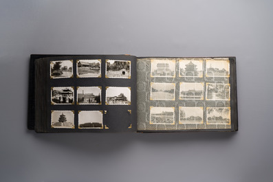 (Graphic content!) A photo album with views of China and Southeast Asia, incl. French military presence, wartime scenes and executions, 20th C.