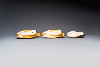 A collection of 19 French &lsquo;Cicada&rsquo; wall pocket vases, 20th C.