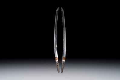 A Japanese wakizashi, signed Izumi no Kami Kanesada, with koshirae, Edo, 18/19th C.