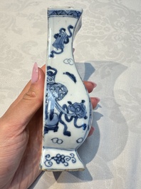 A pair of Chinese blue and white 'Antiquities' wall pocket vases, Kangxi