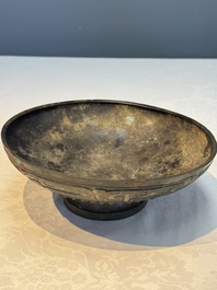 A large Chinese inscribed archaic bronze cover of a 'Gui 簋' vessel, Western Zhou