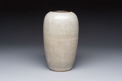 Three Chinese Nanking crackle-glazed vases, a blue and white vase, a bowl and a jar with a wooden cover, Yongzheng and Chenghua marks, 19th C.
