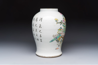 A Chinese famille rose 'Antiquities' vase, 19/20th C.