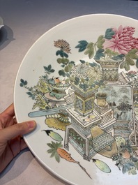 Two Chinese famille rose 'Antiquities' dishes, Guangxu marks, 19/20th C.