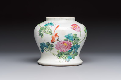 Eight Chinese famille rose wares, 19/20th C.