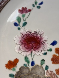 A pair of Chinese famille rose dishes with floral design, Qianlong