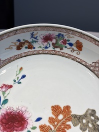A pair of Chinese famille rose dishes with floral design, Qianlong