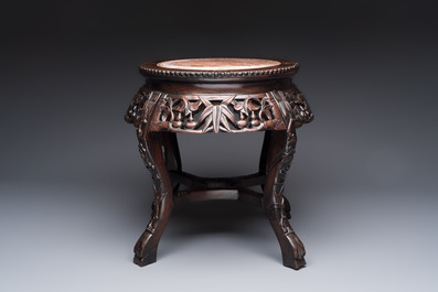 A Chinese marble-topped hongmu stand, 19/20th C.