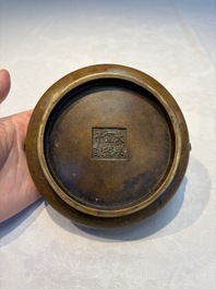 A Chinese double-handled bronze incense burner, Xuande mark, 17/18th C.